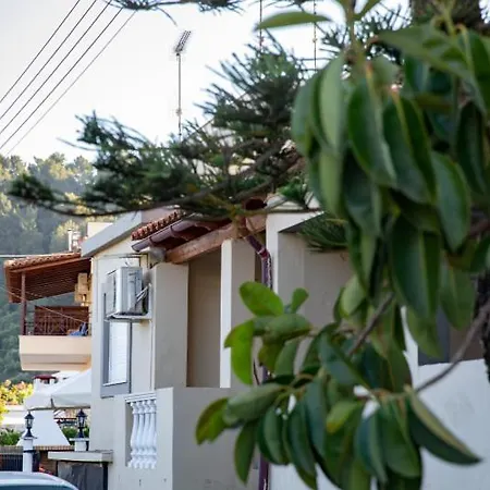 Near Olympia Lägenhetshotell 3*