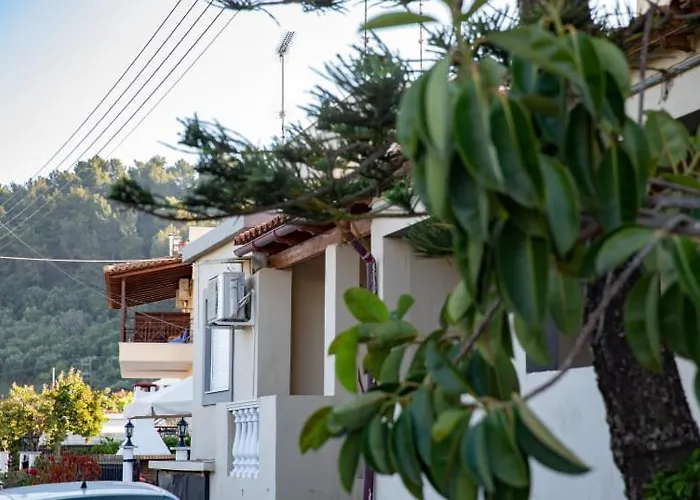 Near Olympia Lägenhetshotell 3*