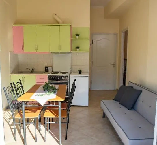 Near Olympia Κατάκολο